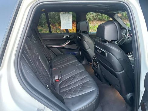 Used 2024 BMW X5 xDrive50e AWD/4WD image 19