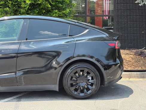 Used 2021 Tesla Model Y Long Range AWD/4WD image 11