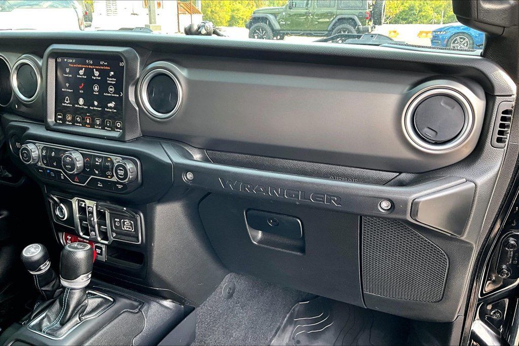 Used 2023 Jeep Wrangler Unlimited Rubicon 4xe w/ Cold Weather Group AWD/4WD image 30