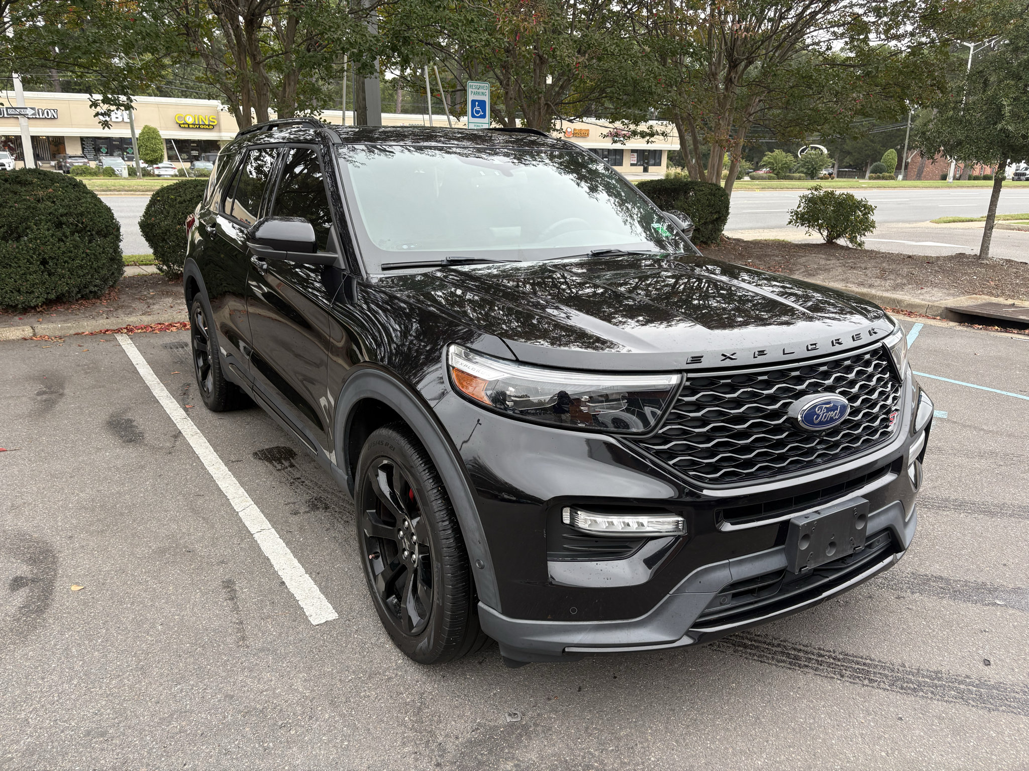 Used 2020 Ford Explorer ST w/ ST Street Pack AWD/4WD image 3