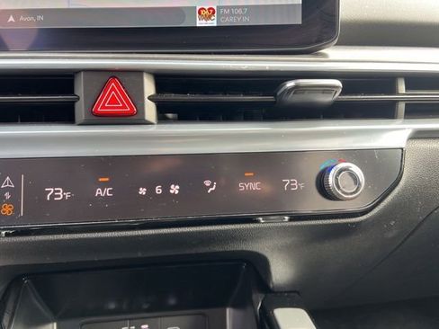 Certified 2025 Kia Sorento SX Prestige w/ Olive Brown Leather Package image 23