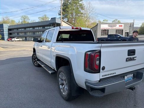 Used 2017 GMC Sierra 1500 SLT w/ SLT Premium Package image 7