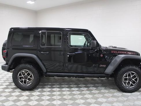Used 2025 Jeep Wrangler Unlimited Rubicon image 12