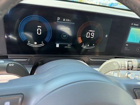 Used 2025 Hyundai Kona SEL AWD/4WD image 17