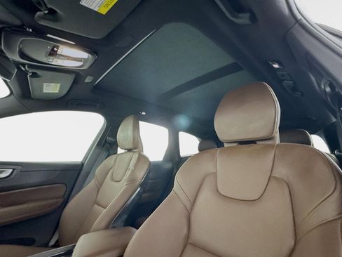 Used 2025 Volvo XC60 B5 Plus w/ Protection Package Premier image 15