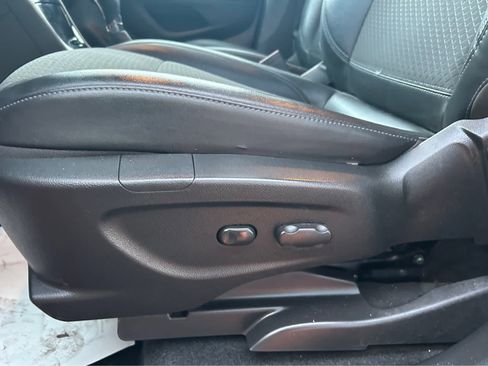 Used 2018 Buick Encore Sport Touring image 11