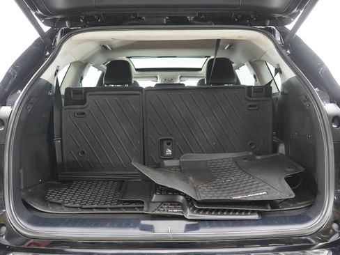 Used 2024 Toyota Highlander Platinum AWD/4WD image 17