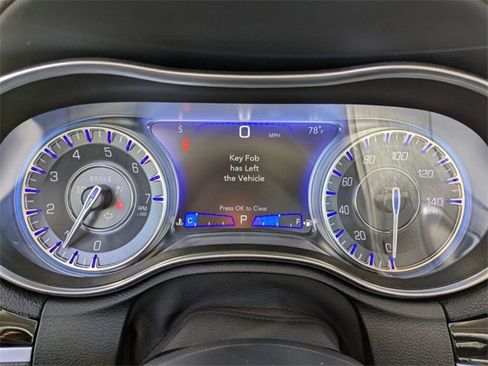 Used 2023 Chrysler 300 Touring image 21