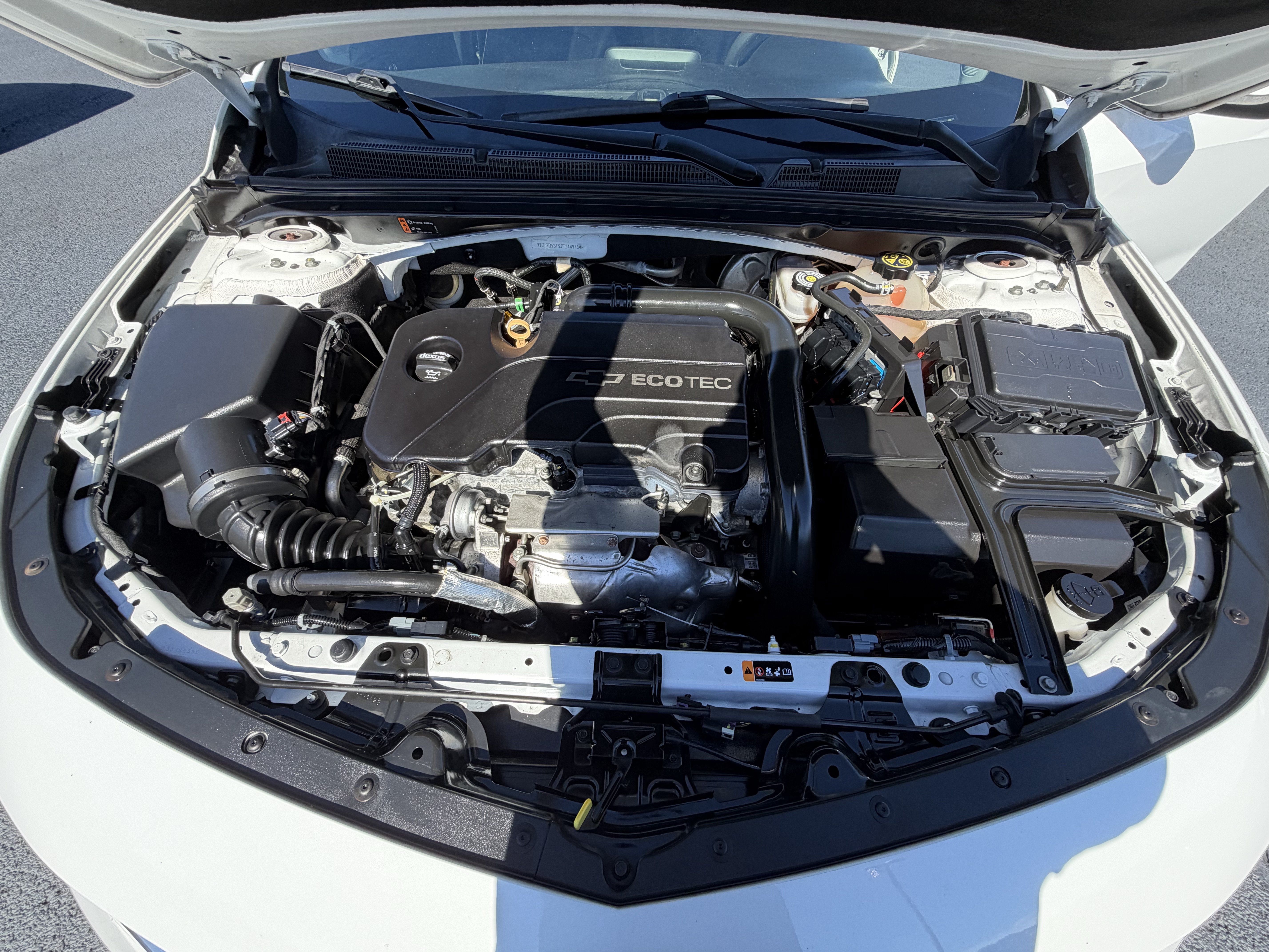 Used 2018 Chevrolet Malibu LT FWD image 25