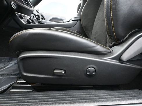 Used 2022 Dodge Challenger R/T Scat Pack image 25