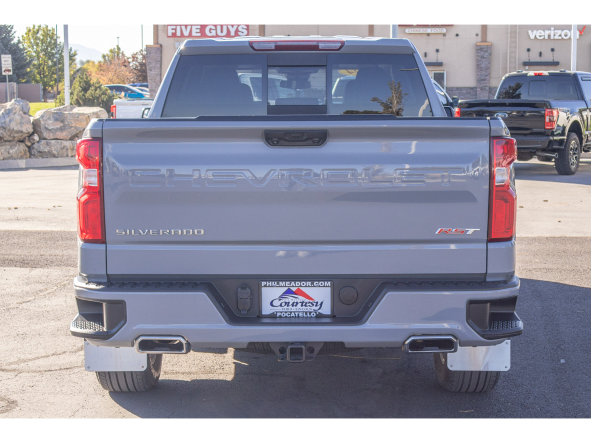 Used 2024 Chevrolet Silverado 1500 RST w/ Convenience Package II AWD/4WD image 4