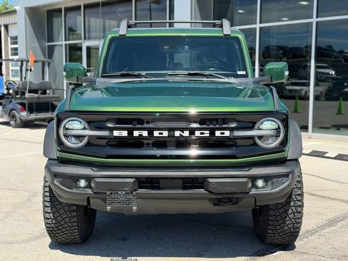 Used 2023 Ford Bronco Outer Banks w/ Sasquatch Package AWD/4WD image 2