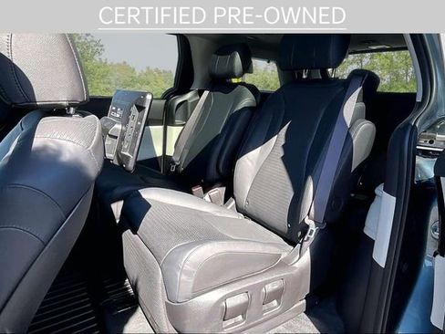 Certified 2024 Kia Carnival SX Prestige image 24