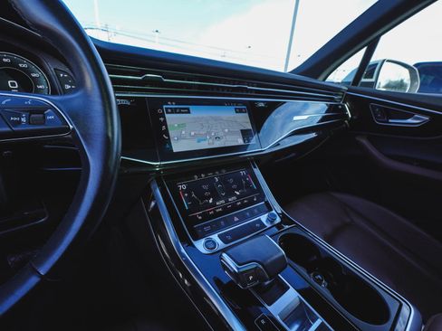 Used 2023 Audi Q7 3.0T Premium w/ Convenience Package image 17