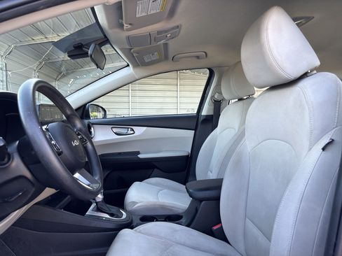 Used 2022 Kia Forte LXS FWD image 13