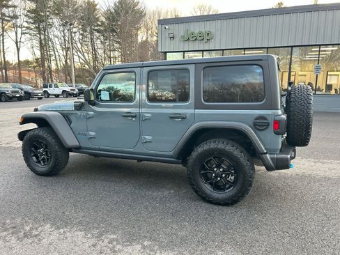 Used 2024 Jeep Wrangler Willys image 20