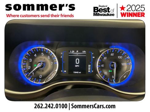 Used 2018 Chrysler Pacifica Touring-L image 13