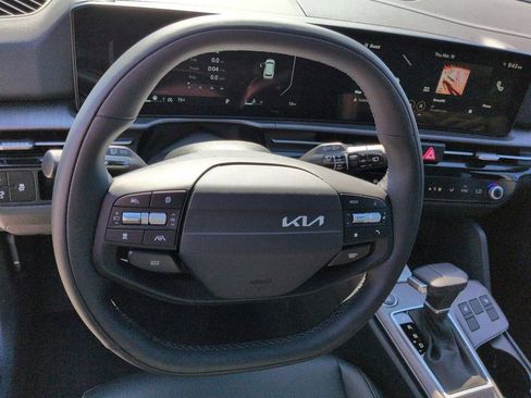 New 2026 Kia Sportage X-Line w/ X-Line Technology Package AWD/4WD image 11