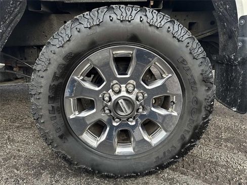 Used 2019 Ford F250 Lariat w/ Lariat Ultimate Package image 11