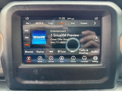 Used 2020 Jeep Wrangler Unlimited Sahara image 31