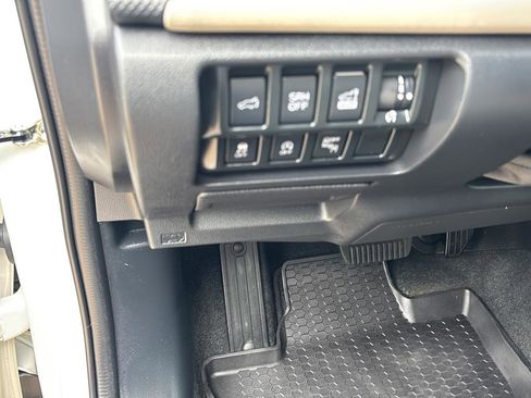 Used 2023 Subaru Forester Limited AWD/4WD image 22