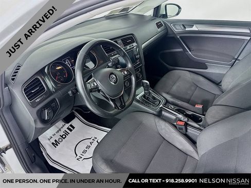 Used 2019 Volkswagen Golf S FWD image 9
