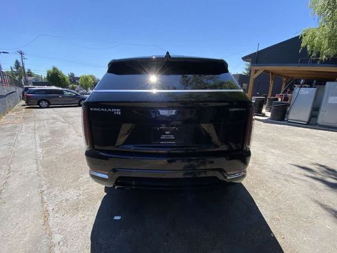 Certified 2026 Cadillac Escalade IQ Luxury 1 AWD/4WD image 5