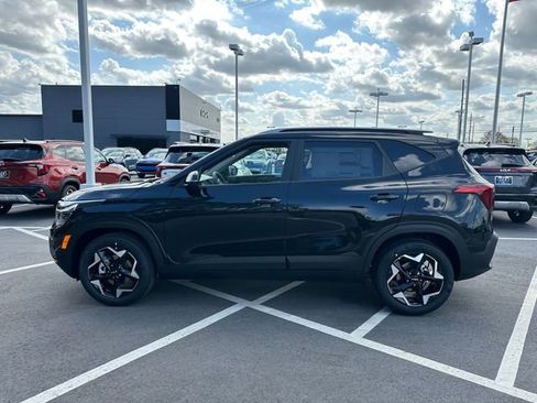 New 2026 Kia Seltos S FWD image 6