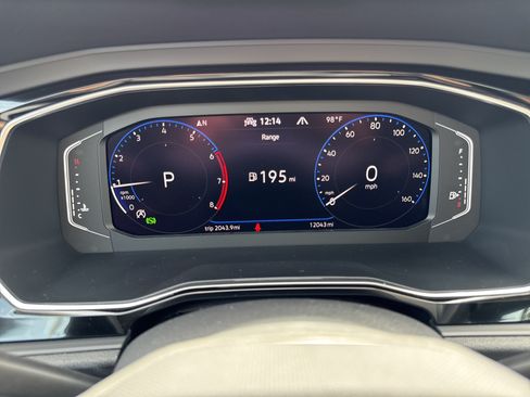 Certified 2023 Volkswagen Jetta SEL FWD image 33