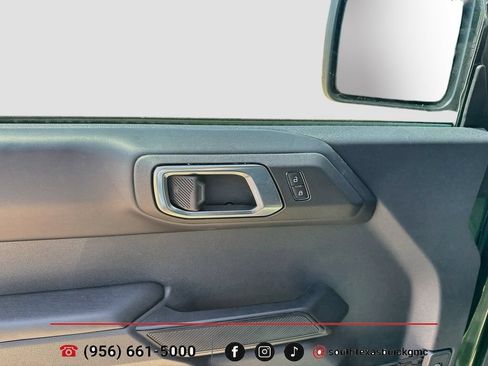 Used 2025 Ford Bronco Outer Banks AWD/4WD image 10