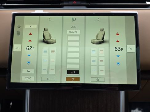 New 2026 Land Rover Range Rover Long Wheelbase SE AWD/4WD image 24