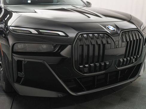 Used 2024 BMW 760i xDrive 760i xDrive image 25