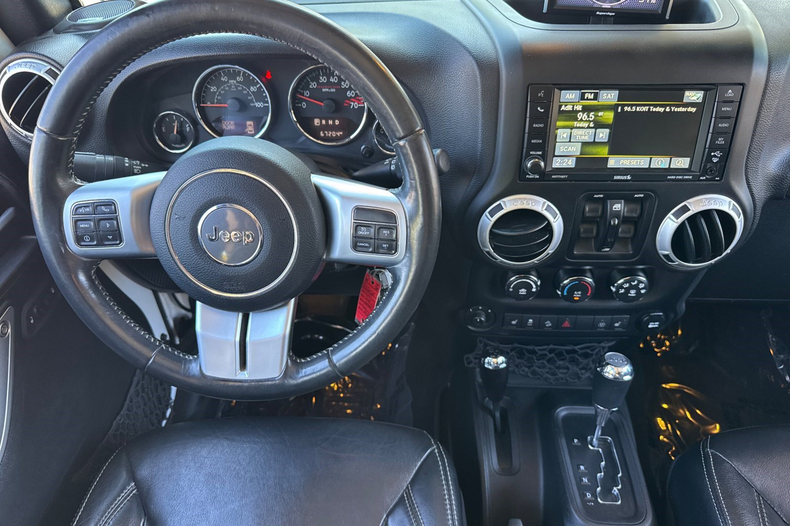 Used 2017 Jeep Wrangler Unlimited Rubicon AWD/4WD image 29
