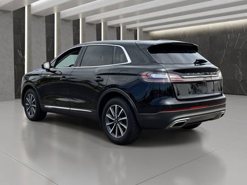 Used 2022 Lincoln Nautilus FWD image 4