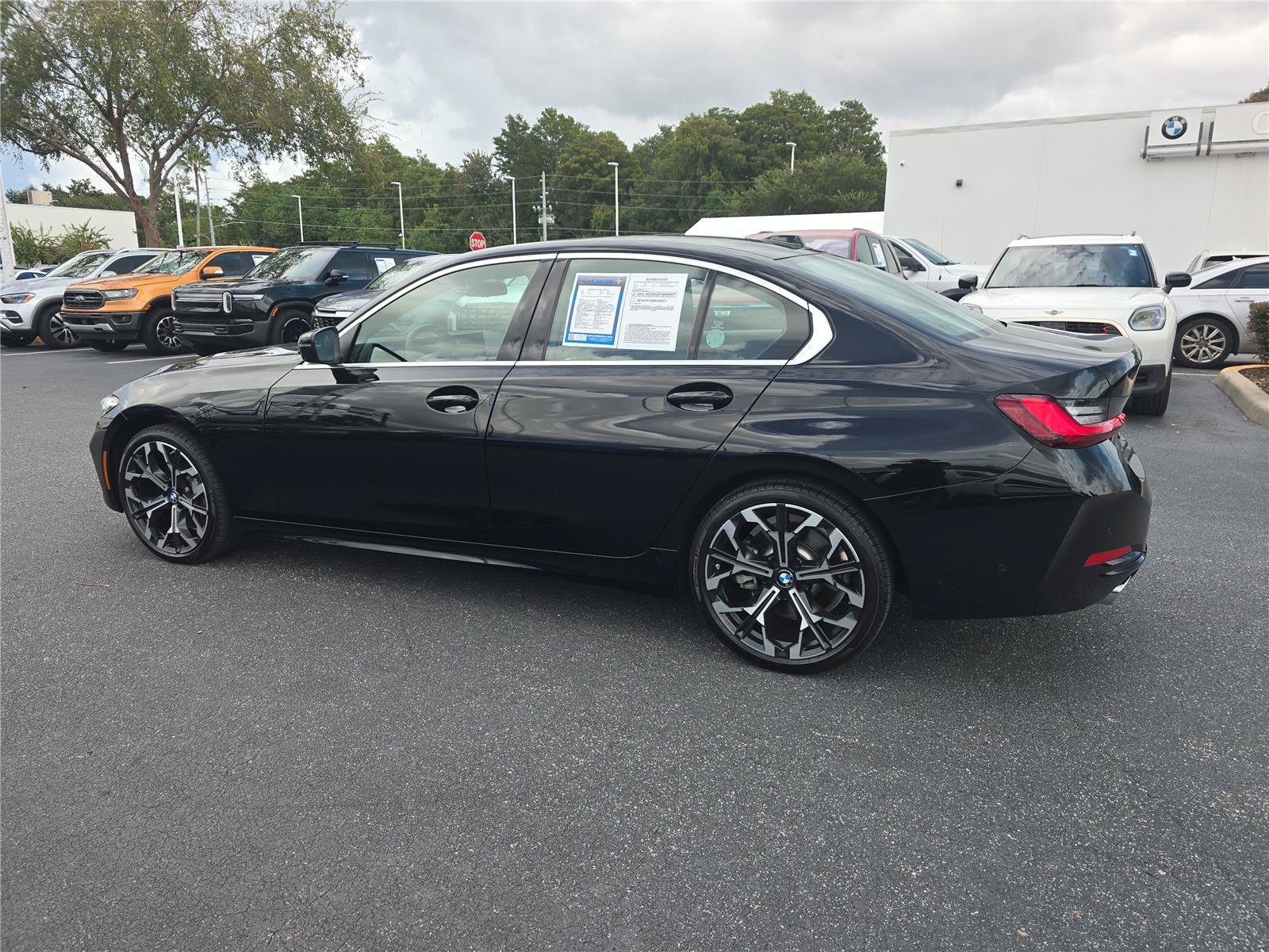 Used 2026 BMW 330i Sedan w/ Convenience Package RWD image 5