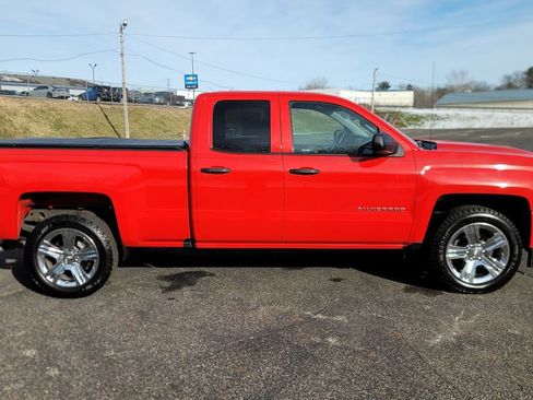 Used 2019 Chevrolet Silverado 1500 Custom w/ Custom Convenience Package image 14