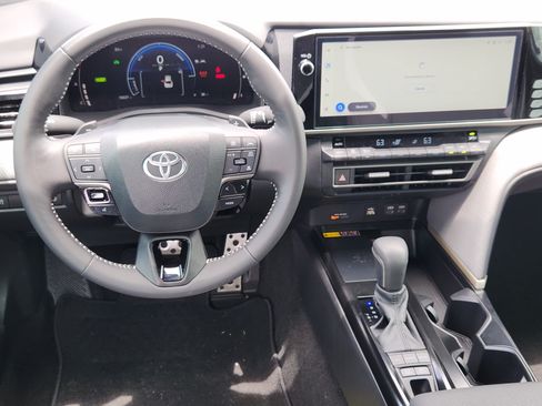 Used 2025 Toyota Camry SE w/ Multimedia Upgrade Package FWD image 27