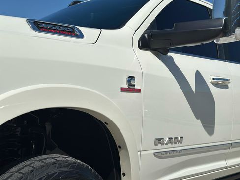 Used 2022 RAM 3500 Limited AWD/4WD image 8