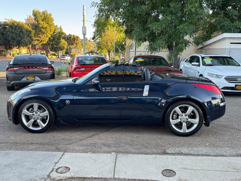 Used 2007 Nissan 350Z Touring RWD image 36