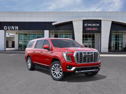 New 2026 GMC Yukon XL Denali w/ Sun & Power Step Package