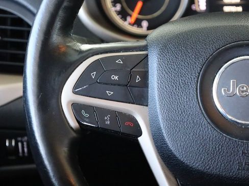 Used 2016 Jeep Cherokee Latitude w/ Safety/Convenience Group image 17
