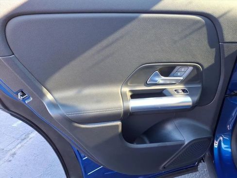 Used 2025 Mercedes-Benz GLA 250 image 21