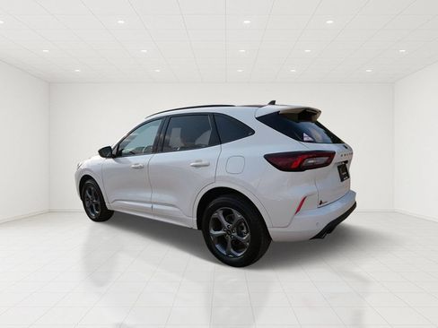 Certified 2023 Ford Escape ST-Line w/ Tech Pack #1 AWD/4WD image 4