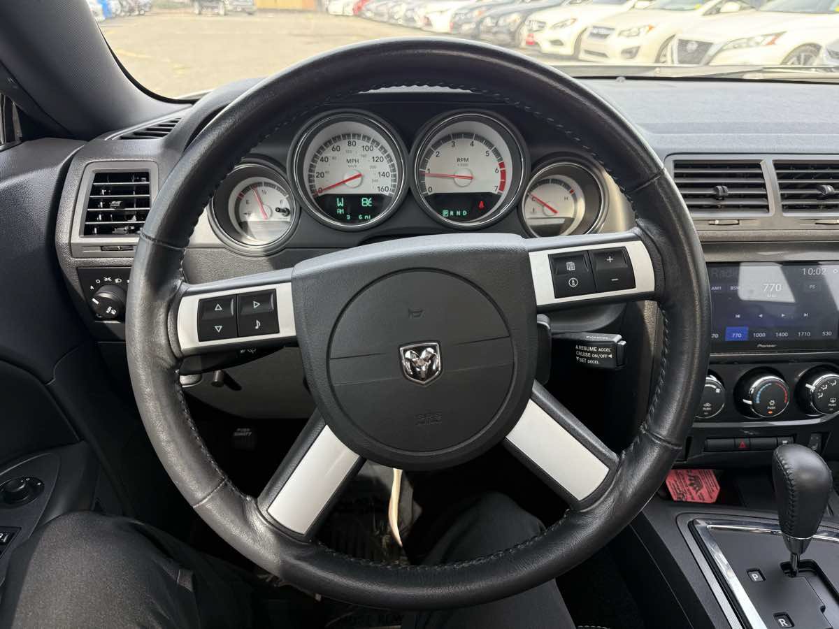 Used 2009 Dodge Challenger R/T RWD image 9