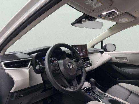 Used 2024 Toyota Corolla LE image 11