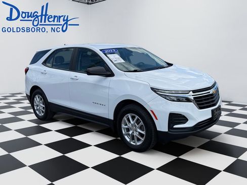 Used 2023 Chevrolet Equinox LS w/ LPO, Floor Liner Package AWD/4WD image 7