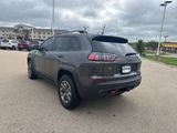 Used 2020 Jeep Cherokee Trailhawk image 3