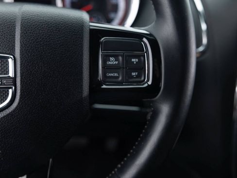 Used 2017 Dodge Grand Caravan SE FWD image 39