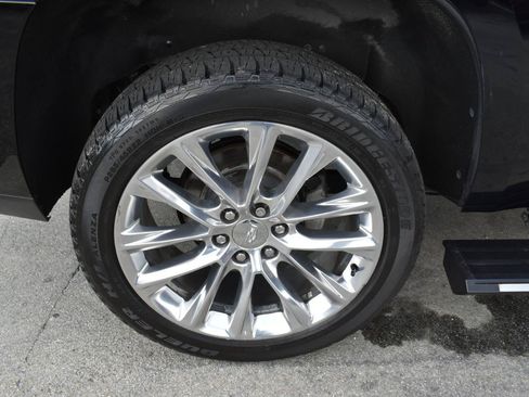 Used 2020 Cadillac Escalade Premium Luxury AWD/4WD image 35