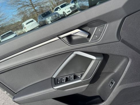 Certified 2025 Audi Q3 2.0T Premium w/ Black Optic Sport Package image 32